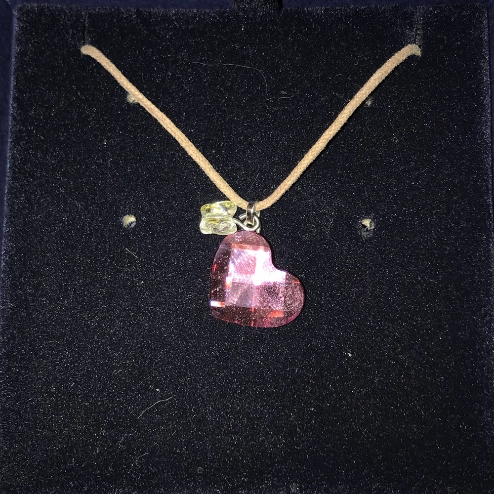 !PRICE DROP! Swarovski heart necklace